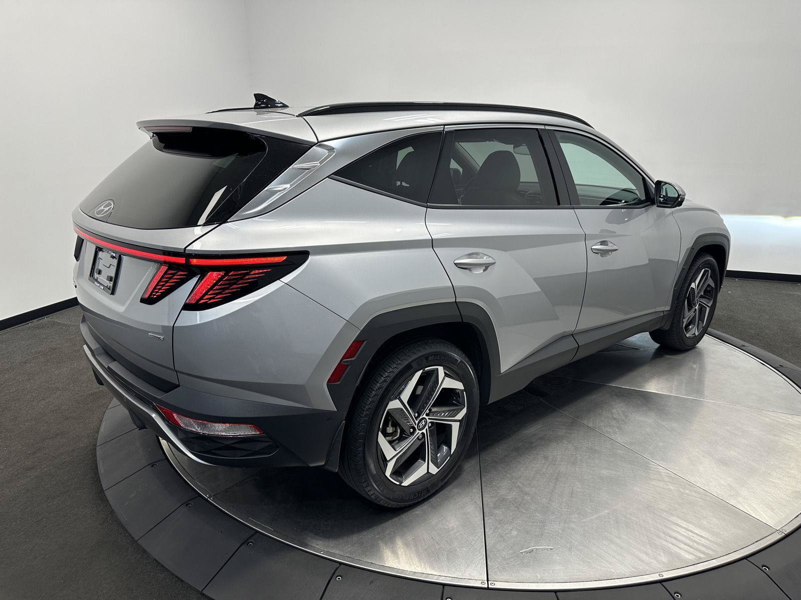 Certified 2024 Hyundai Tucson Limited AWD/4WD image 7