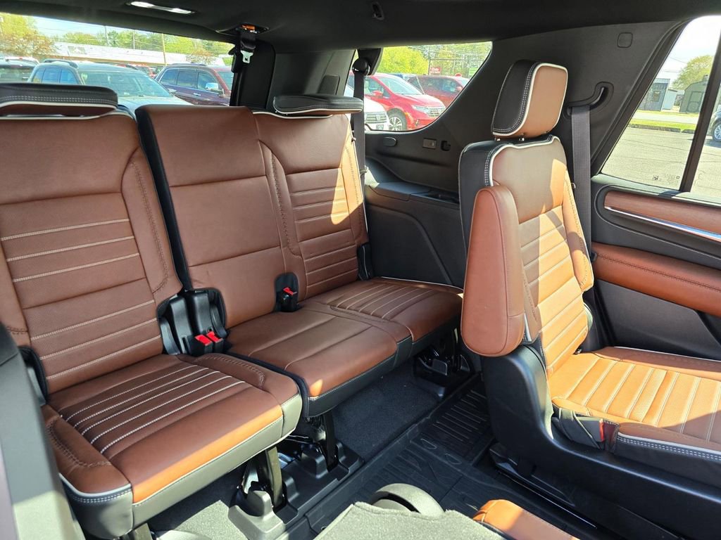 Used 2024 GMC Yukon Denali Ultimate image 13