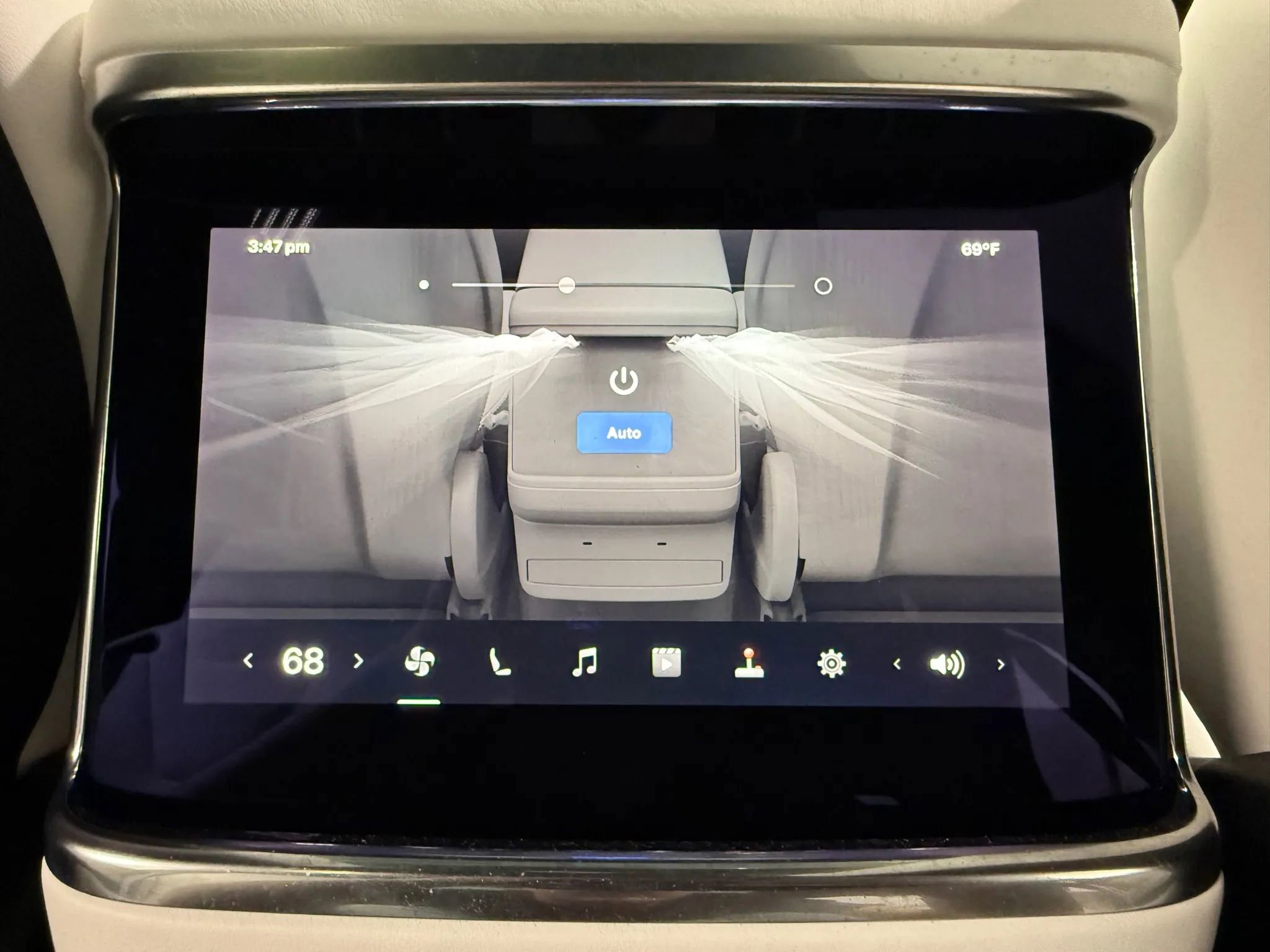 Used 2023 Tesla Model X image 17