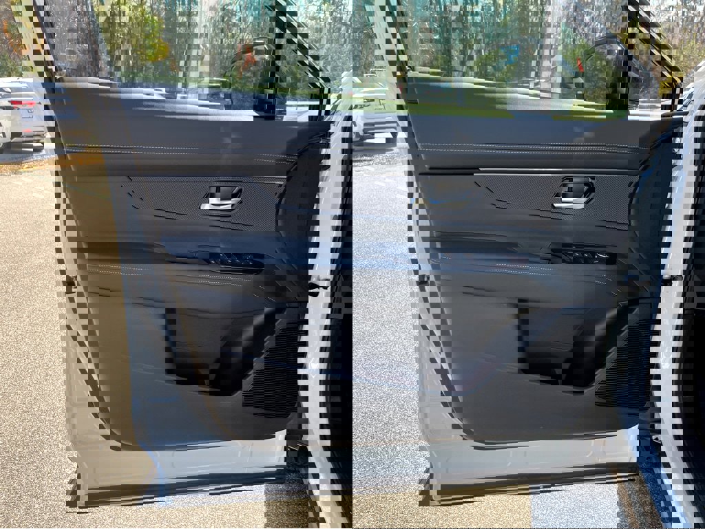 New 2025 Nissan Murano SV image 20