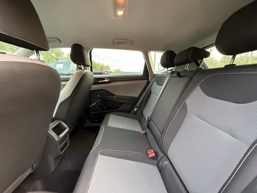 Used 2022 Volkswagen Taos S image 18