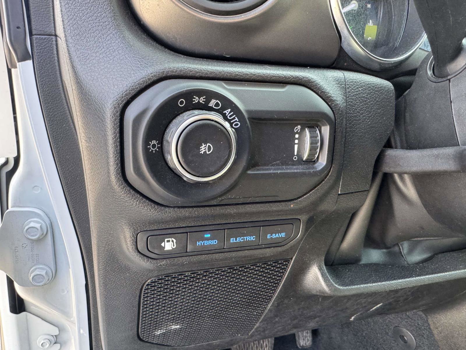 Used 2023 Jeep Wrangler Unlimited w/ 8.4" Radio Group image 22