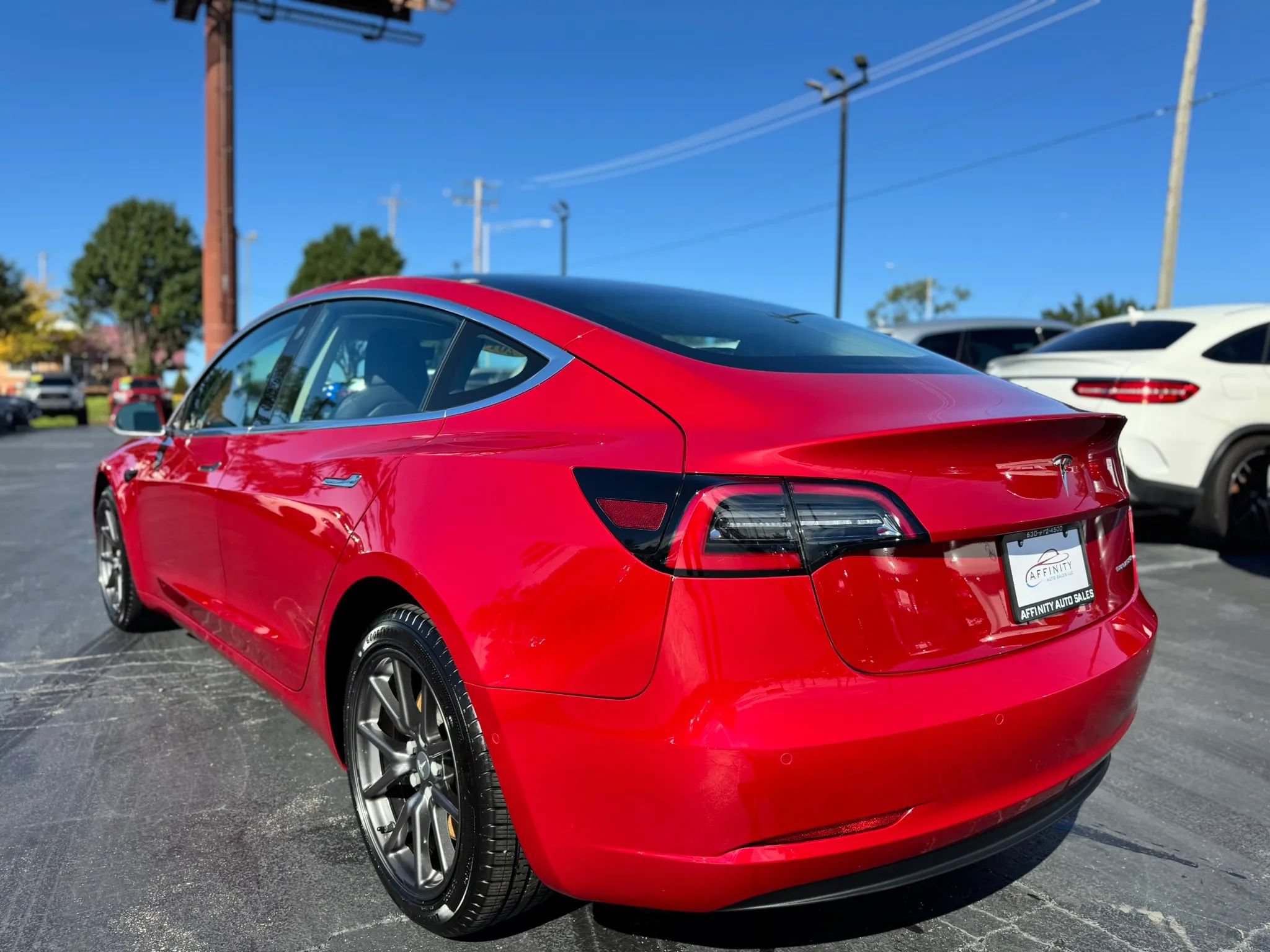 Used 2018 Tesla Model 3 Long Range AWD/4WD image 3