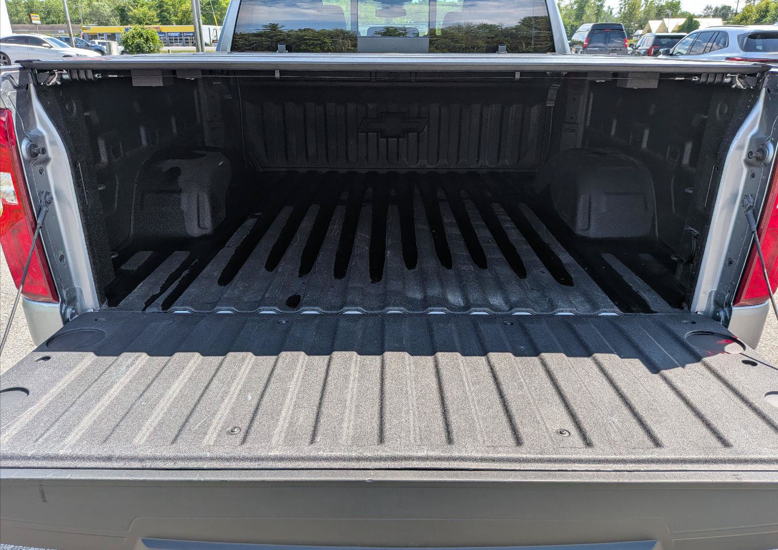 Used 2025 Chevrolet Silverado 1500 RST AWD/4WD image 10