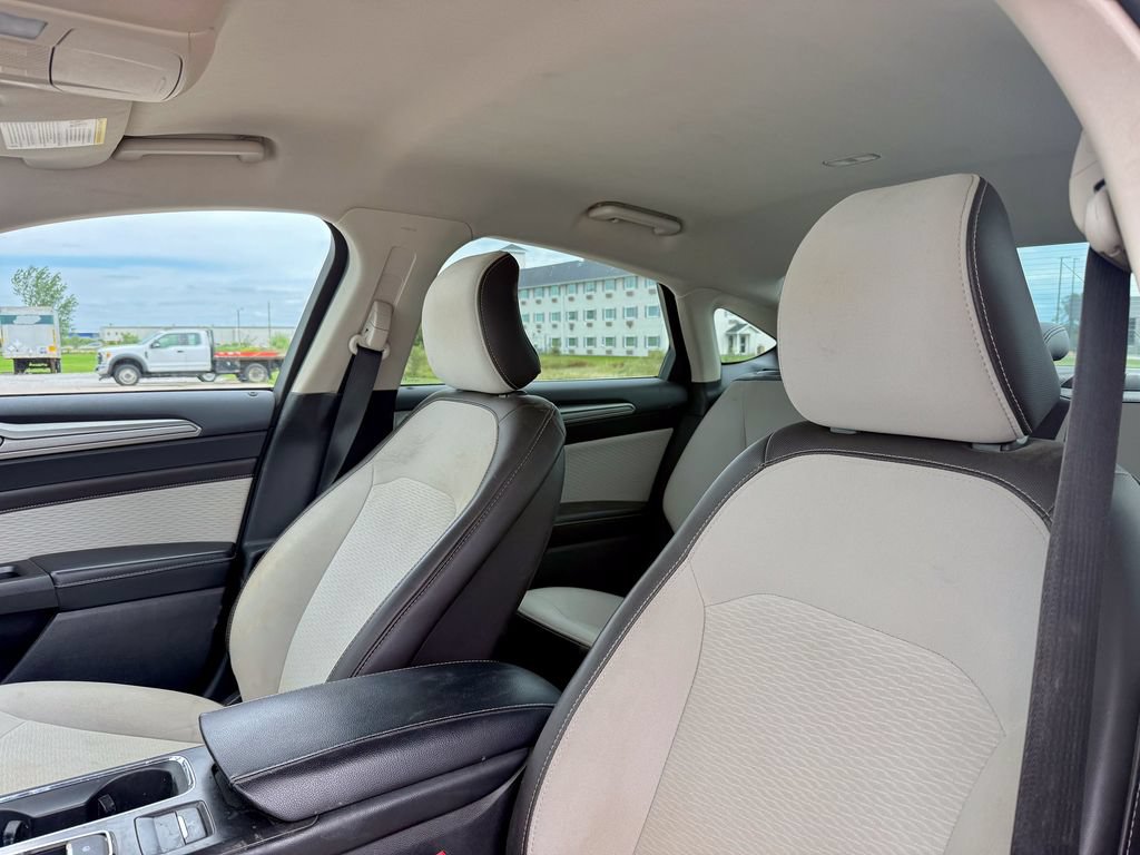 Certified 2019 Ford Fusion SE w/ Equipment Group 151A FWD image 11