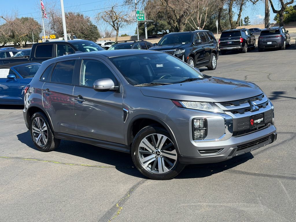 Used 2024 Mitsubishi Outlander Sport SE image 2