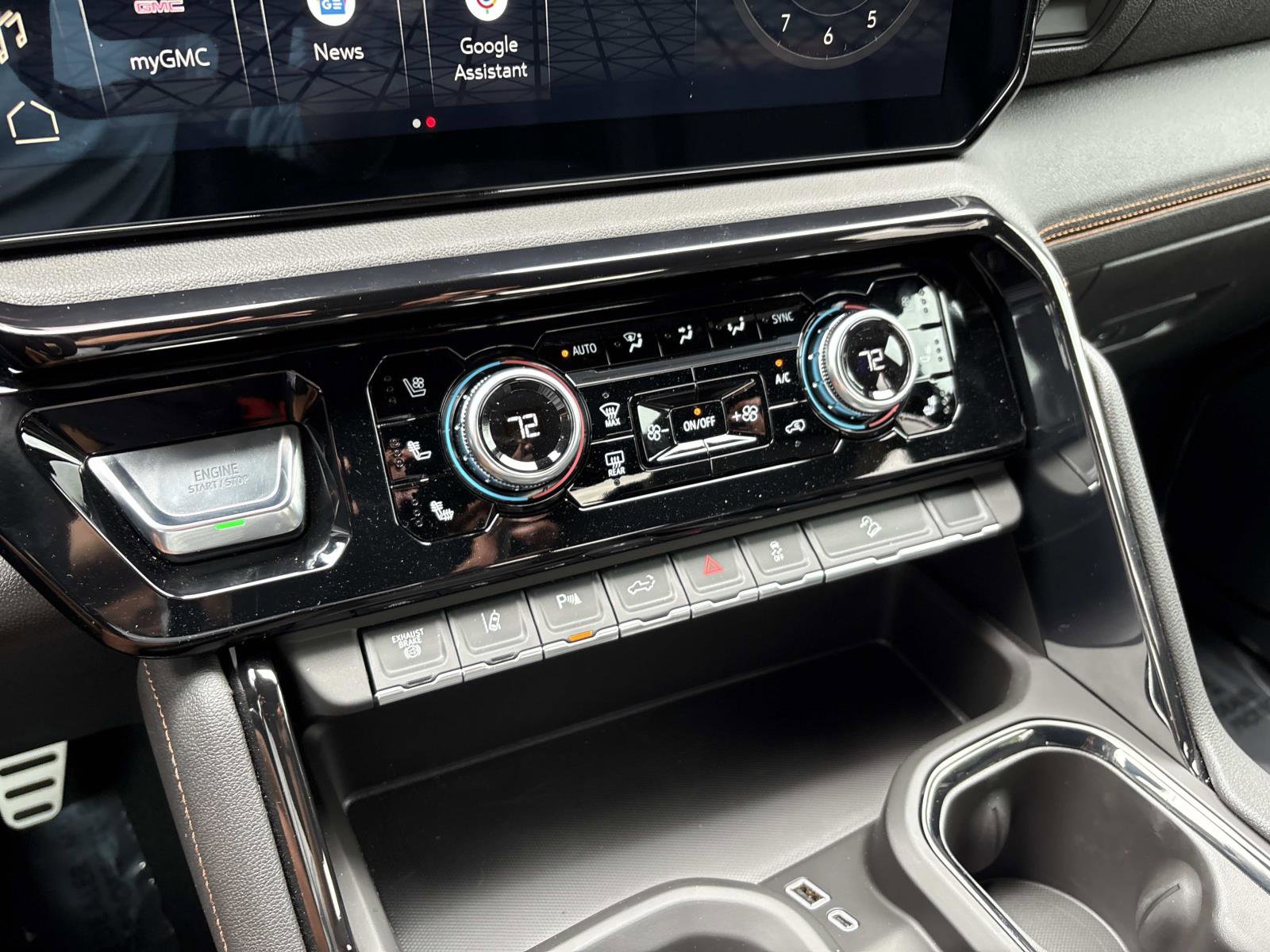 Used 2025 GMC Sierra 2500 AT4 w/ AT4 Premium Plus Package image 26