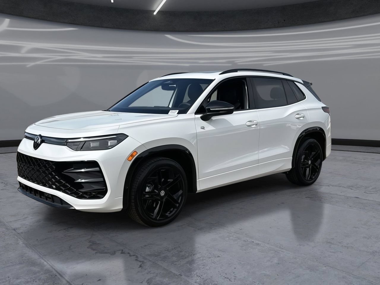 New 2026 Volkswagen Tiguan SE R-Line FWD image 3