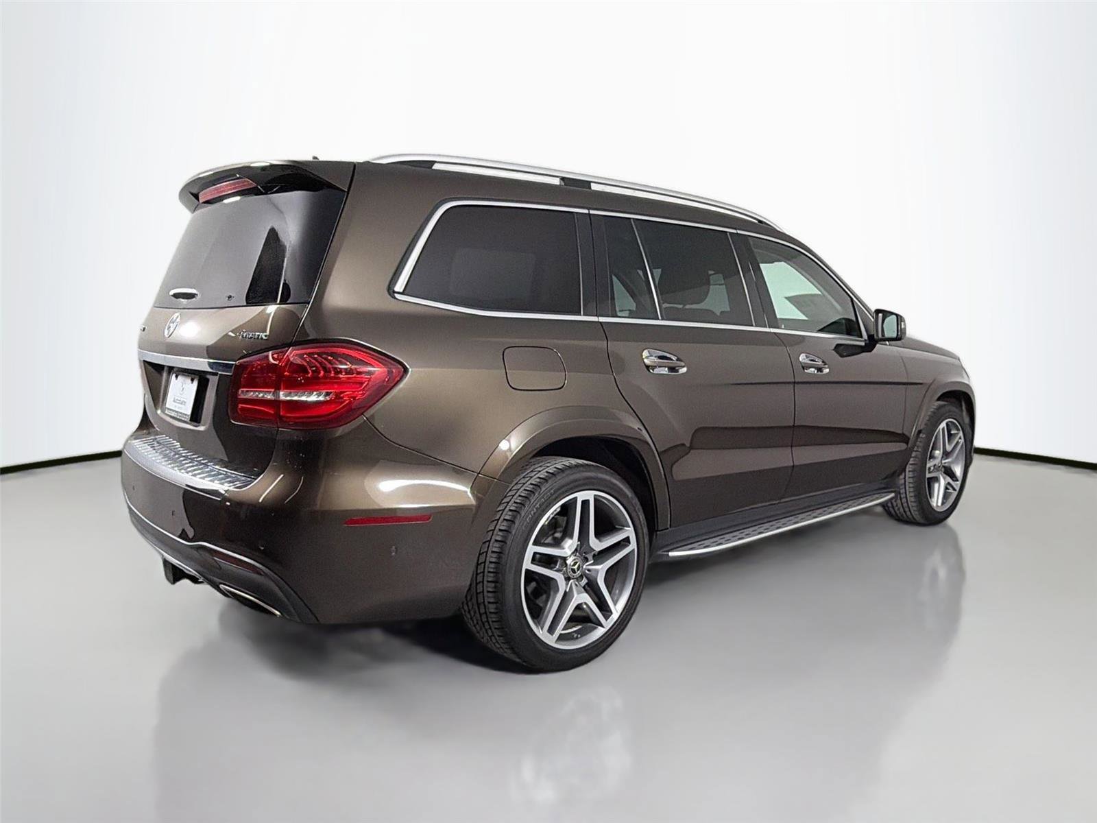 Used 2017 Mercedes-Benz GLS 550 4MATIC image 5