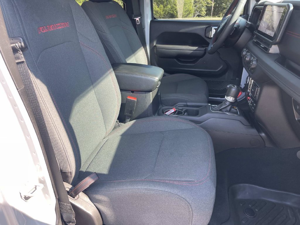 Used 2024 Jeep Wrangler Unlimited Rubicon AWD/4WD image 23
