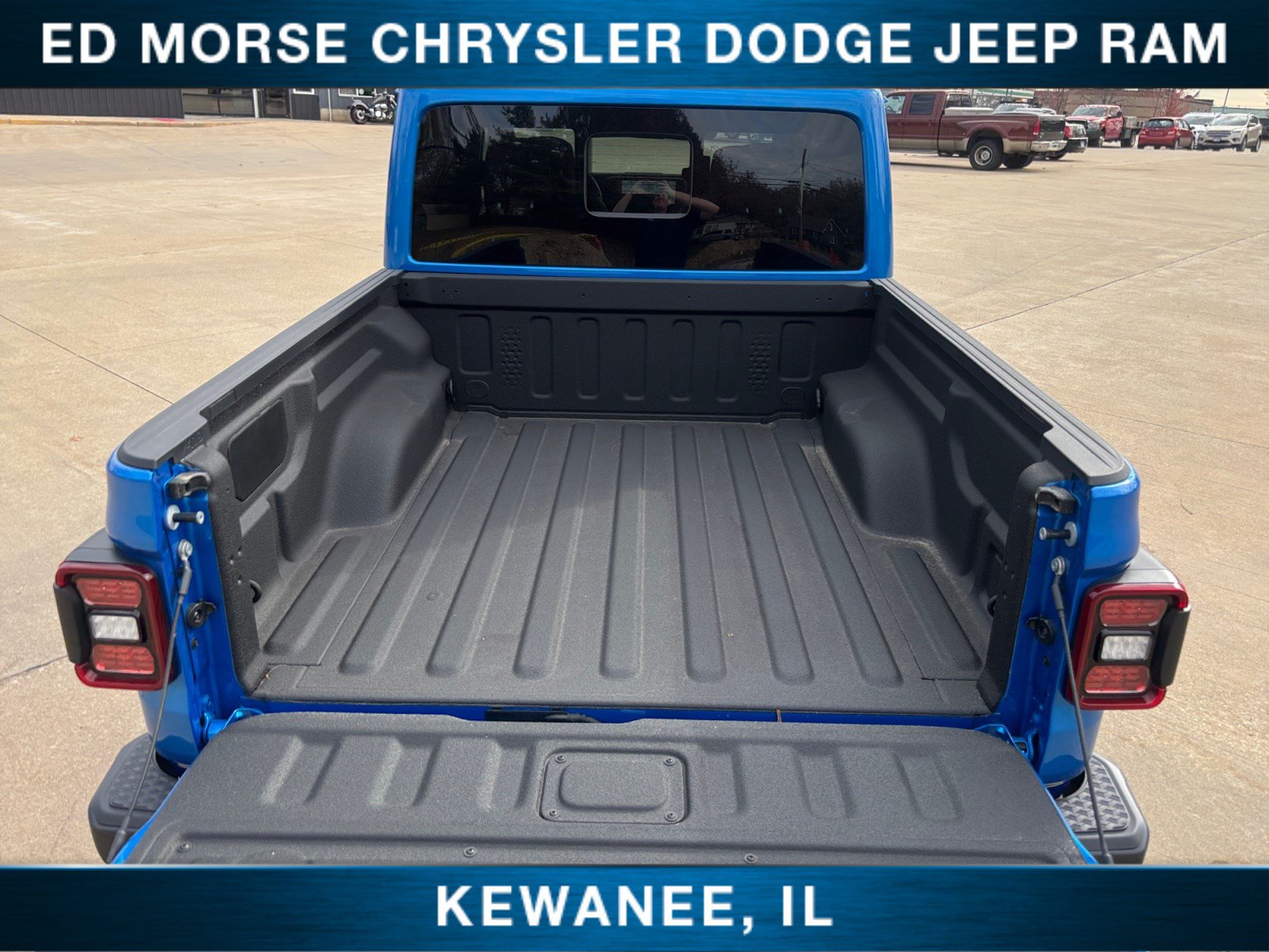 New 2025 Jeep Gladiator Sport AWD/4WD image 19