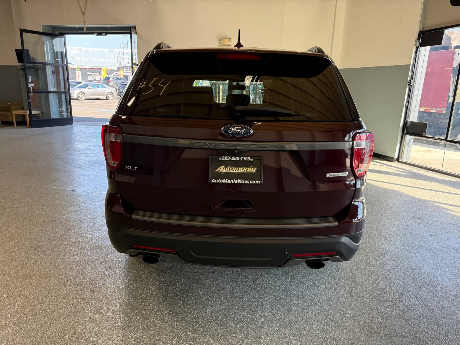 Used 2018 Ford Explorer XLT w/ Equipment Group 202A FWD image 6