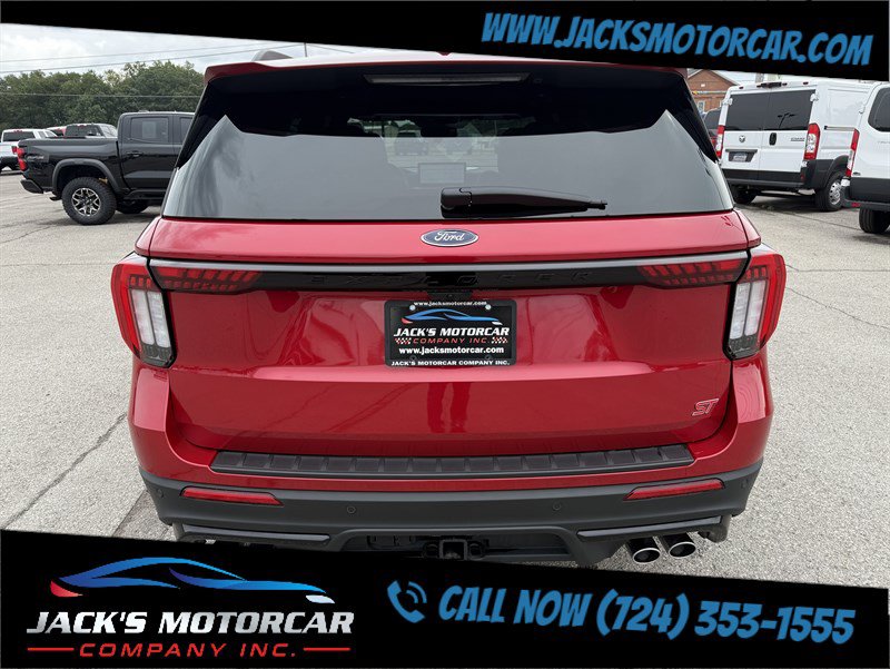 Used 2025 Ford Explorer ST AWD/4WD image 10