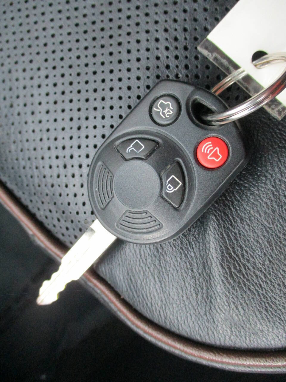 Used 2010 Lincoln MKZ FWD image 40