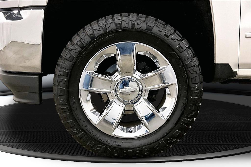 Used 2018 Chevrolet Silverado 1500 LTZ w/ Sport Package image 50