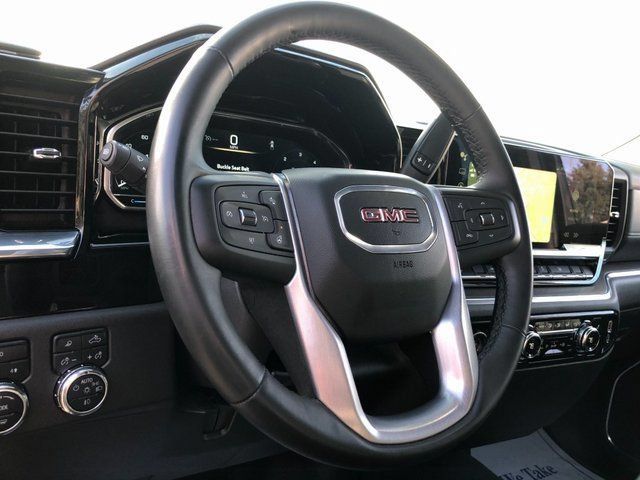 Used 2024 GMC Sierra 1500 SLT AWD/4WD image 13