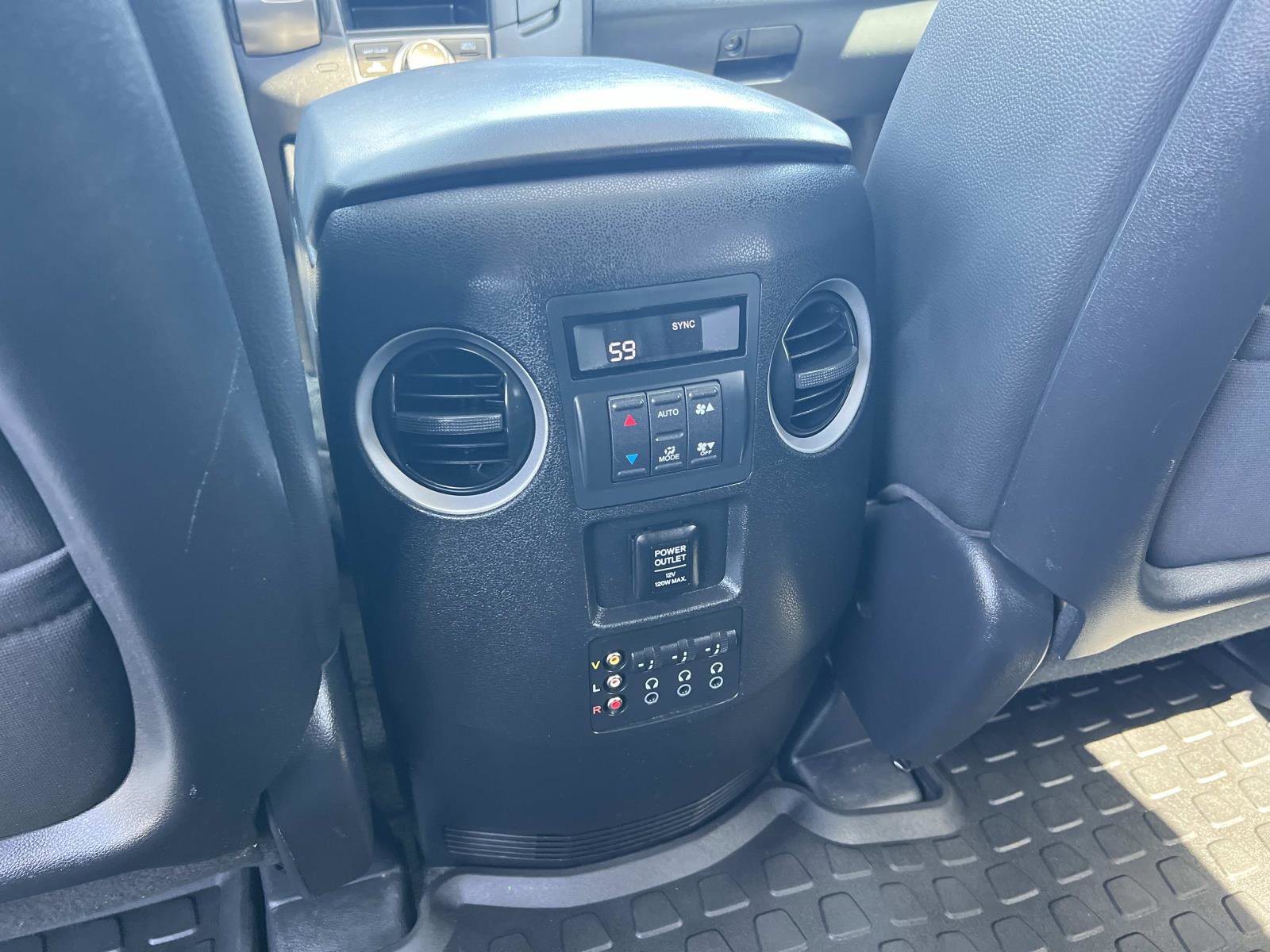 Used 2015 Honda Pilot Touring image 22