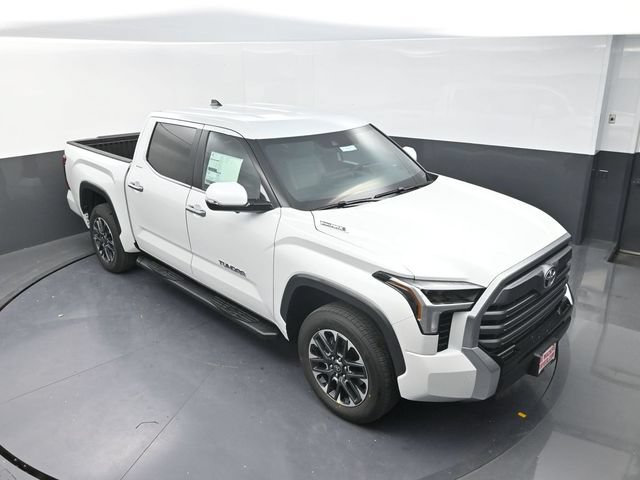Used 2025 Toyota Tundra Limited AWD/4WD image 12