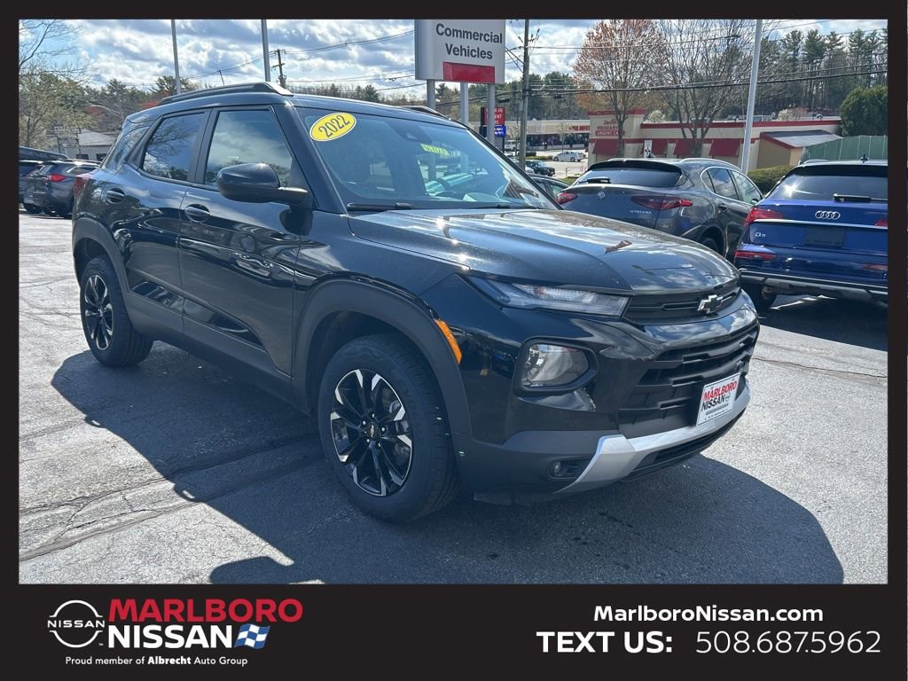Used 2022 Chevrolet TrailBlazer LT w/ LPO, Blackout Package AWD/4WD image 1