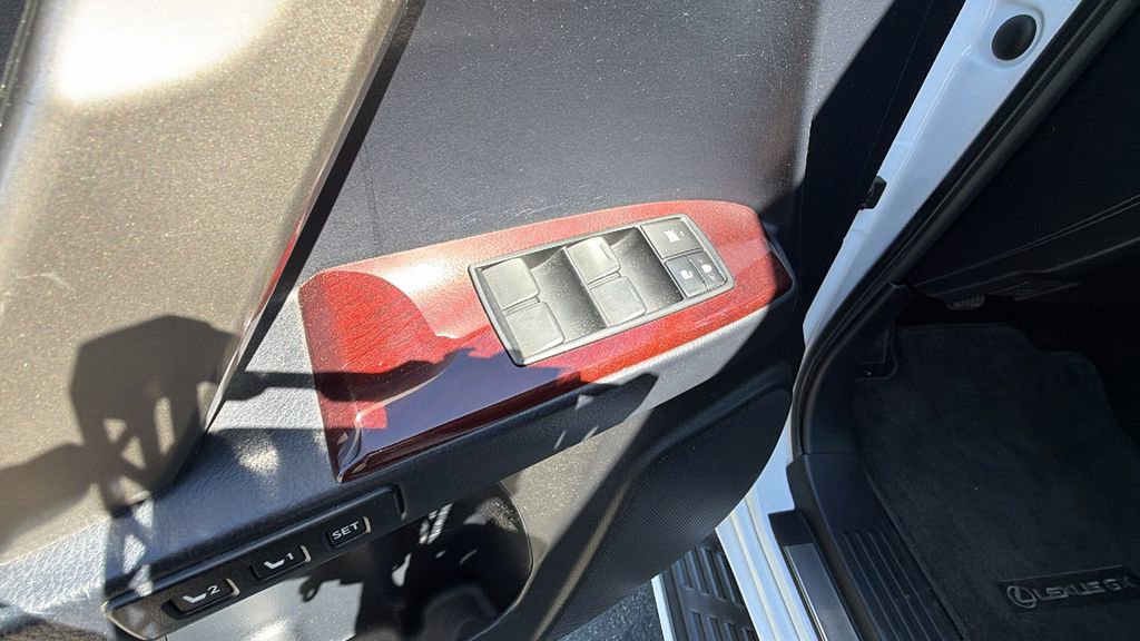 Used 2017 Lexus GX 460 Premium w/ Premium Package image 19