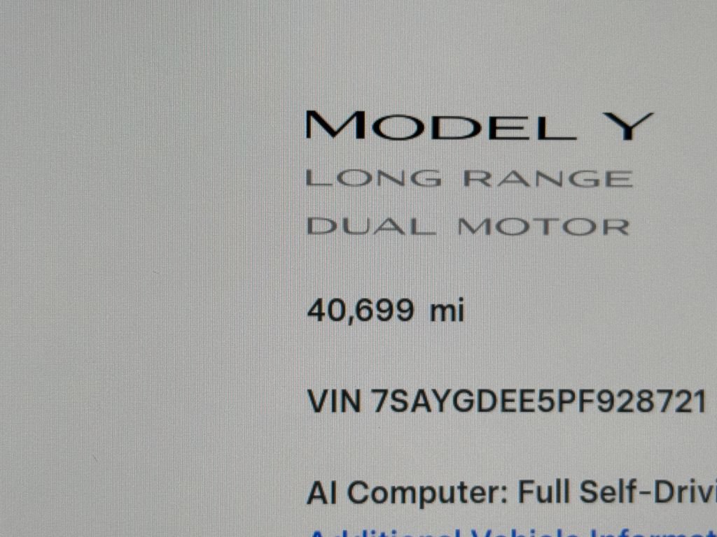 Used 2023 Tesla Model Y Long Range AWD/4WD image 28