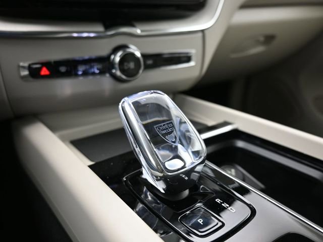 New 2026 Volvo XC60 B5 Ultra w/ Protection Package Premier image 12