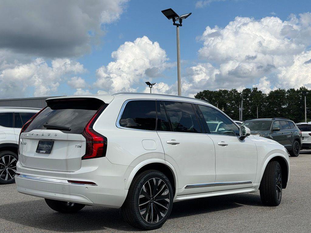 New 2026 Volvo XC90 T8 Plus w/ Protection Package Premier AWD/4WD image 5