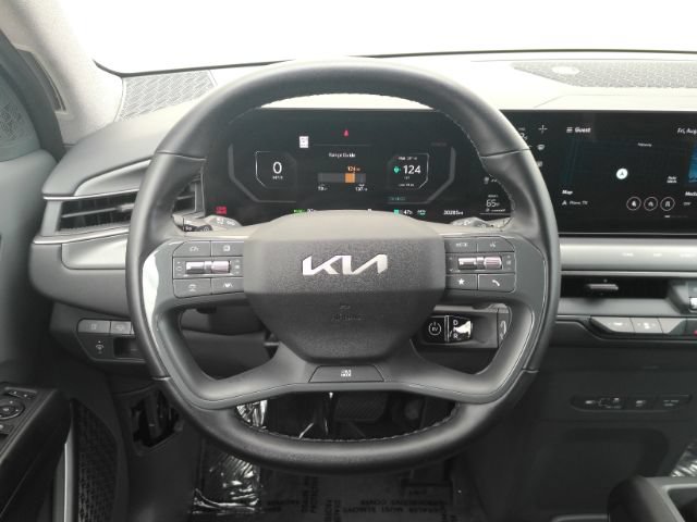 Used 2024 Kia EV9 Light Long Range RWD image 37