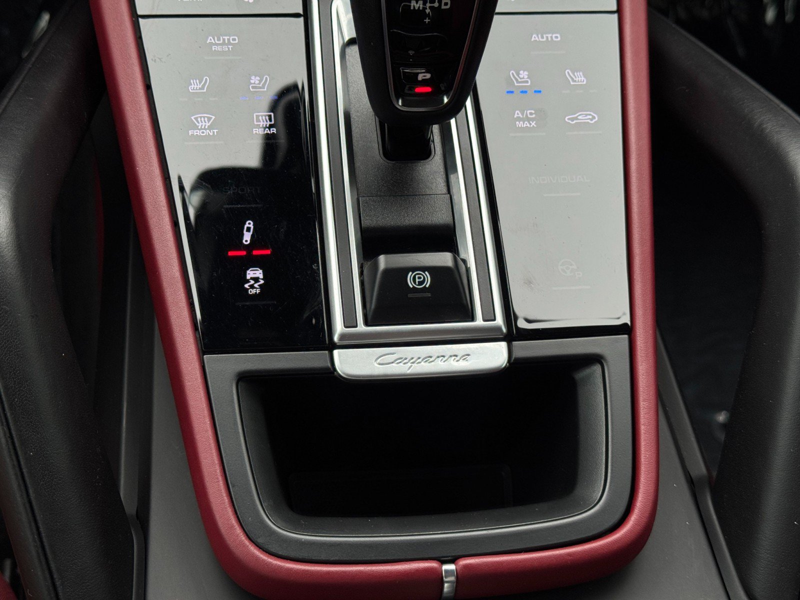 Used 2023 Porsche Cayenne GTS AWD/4WD image 39