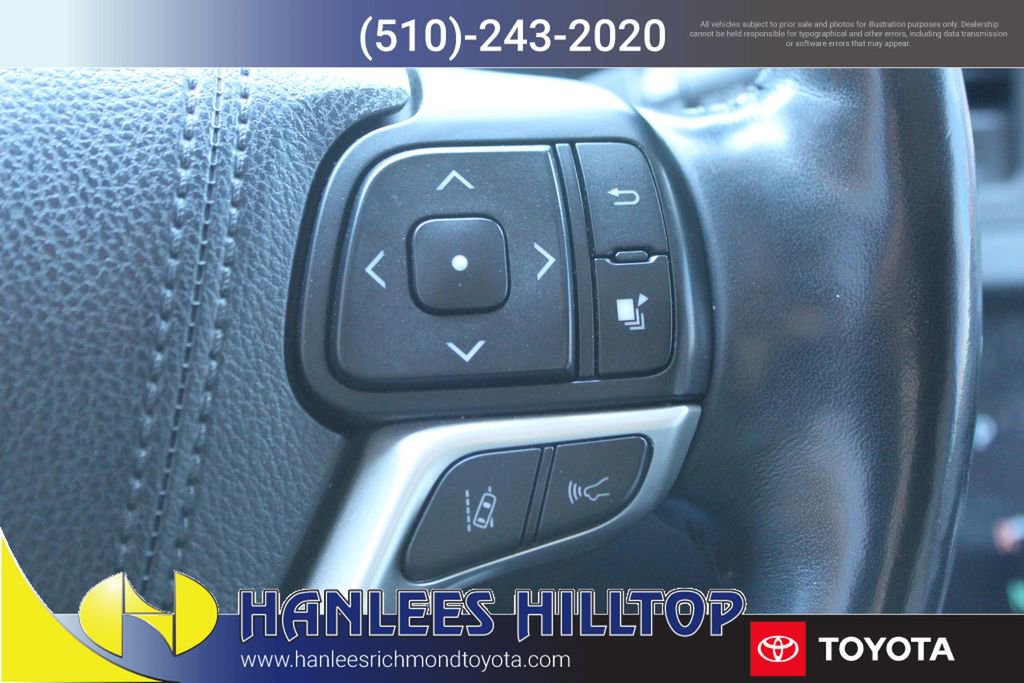 Used 2018 Toyota Sienna Limited w/ Carpet Mat Package image 34