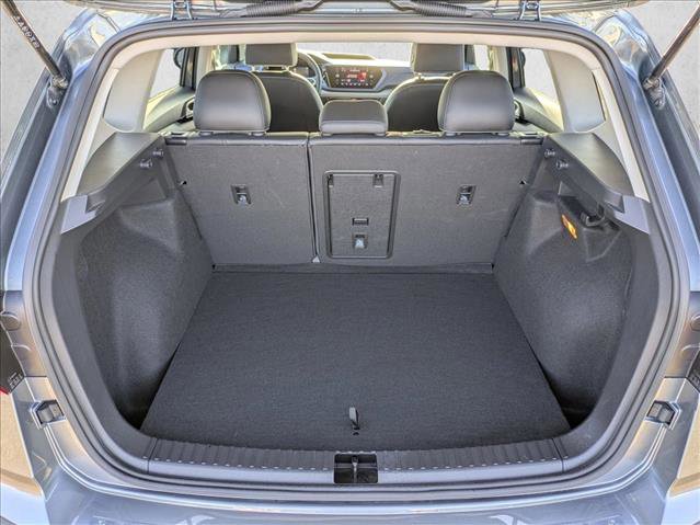 Used 2022 Volkswagen Taos SE image 6