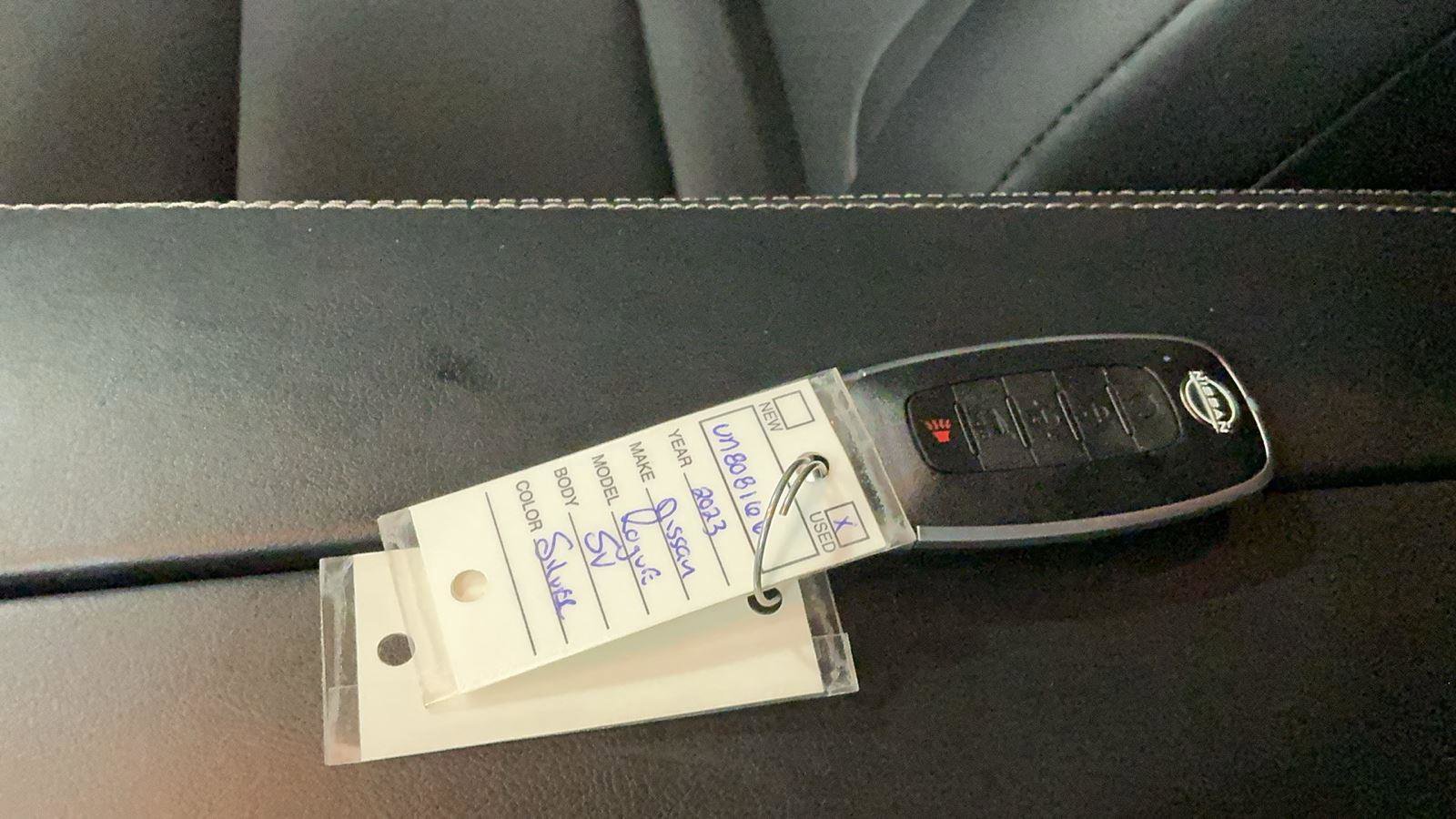 Used 2023 Nissan Rogue SV w/ SV Premium B Package image 9