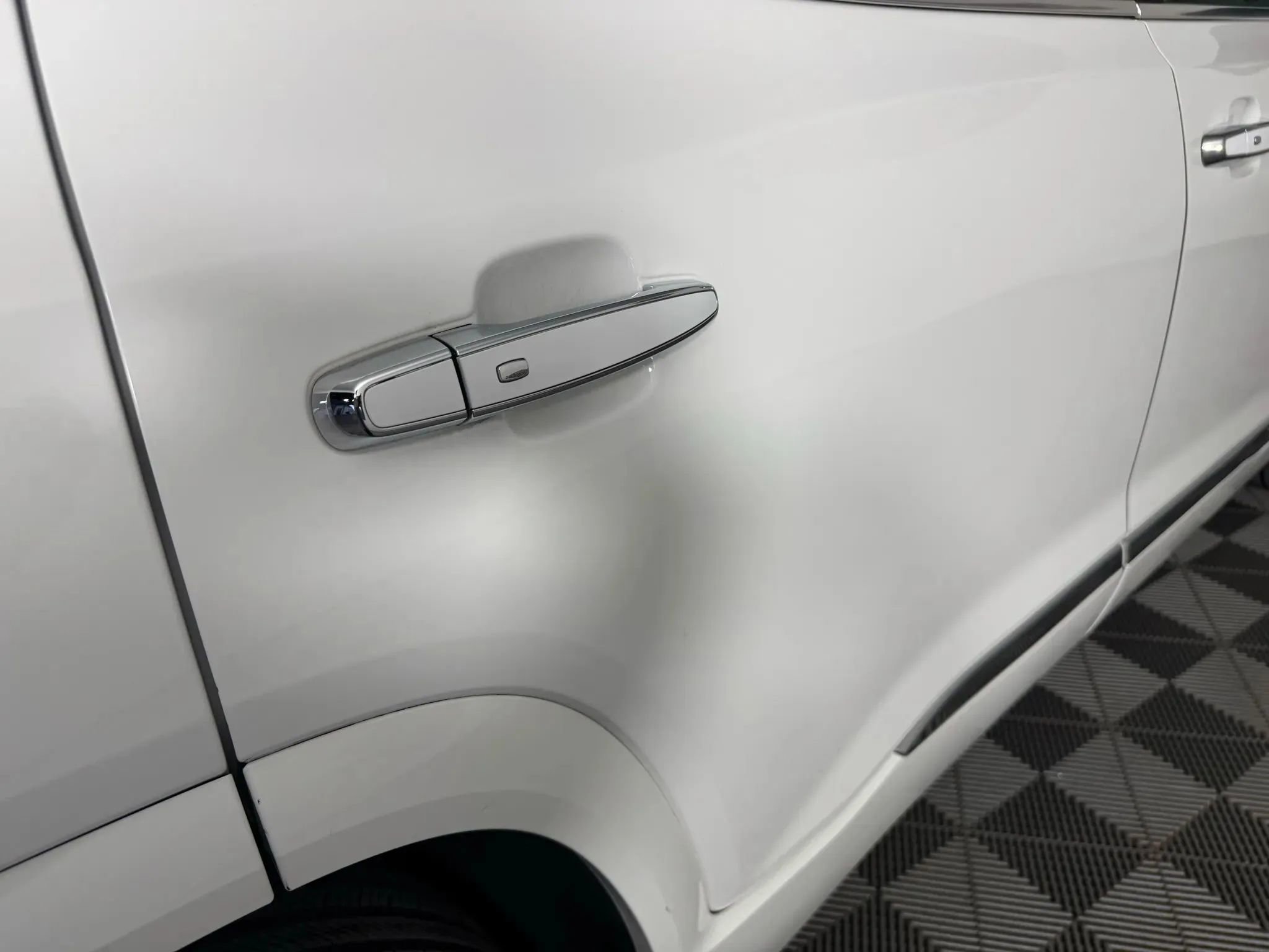 Used 2019 GMC Acadia Denali AWD/4WD image 30