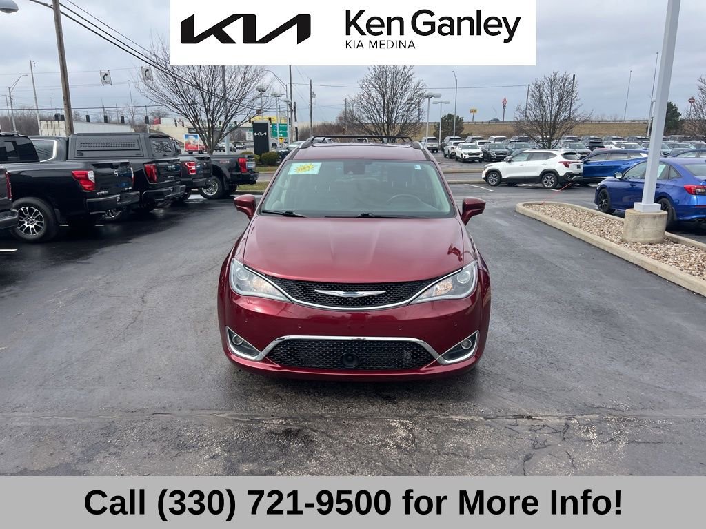 Used 2017 Chrysler Pacifica Touring-L Plus w/ Advanced Safetytec Group image 4