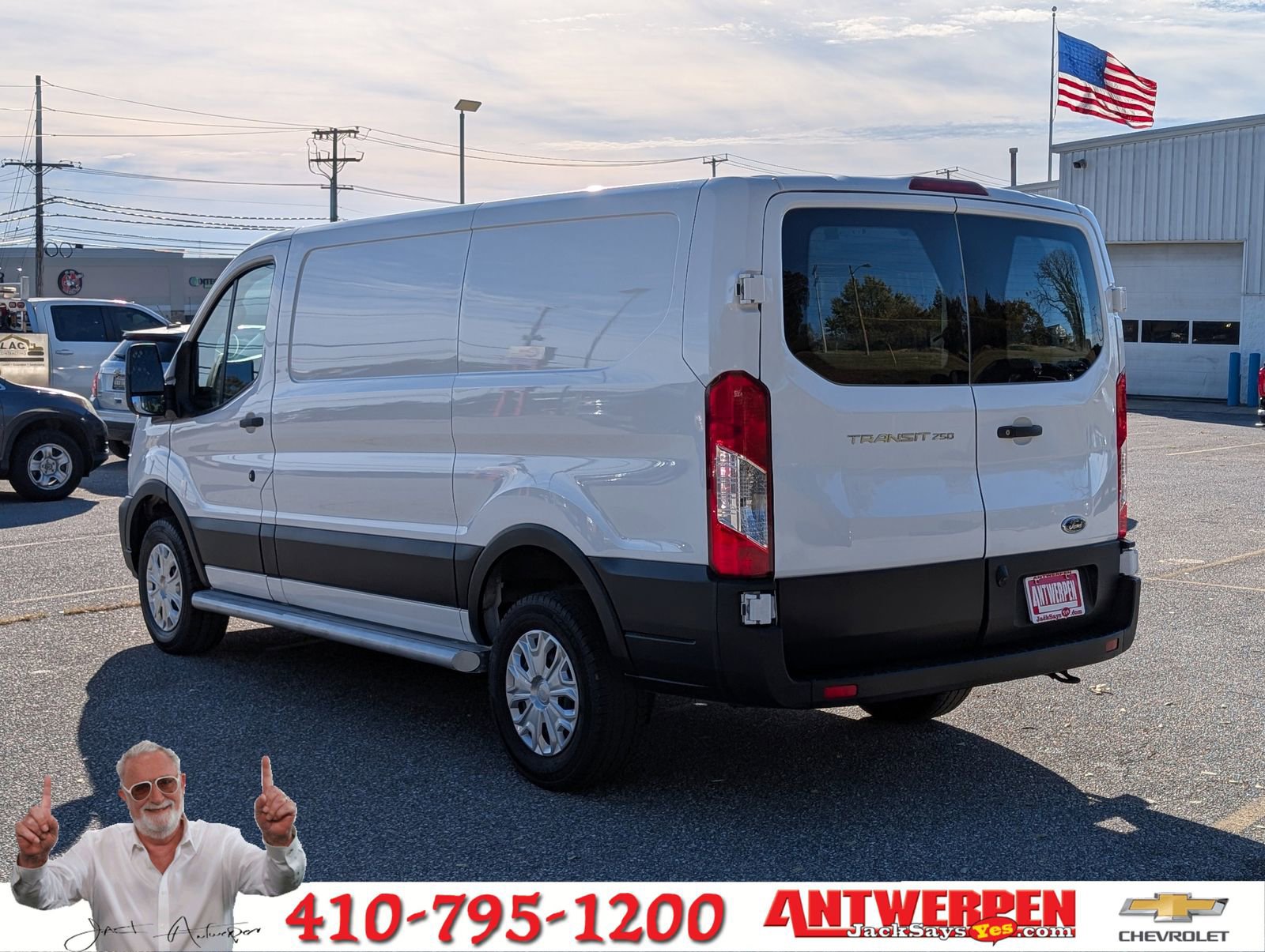 Used 2024 Ford Transit 250 Low Roof w/ Exterior Upgrade Package image 5