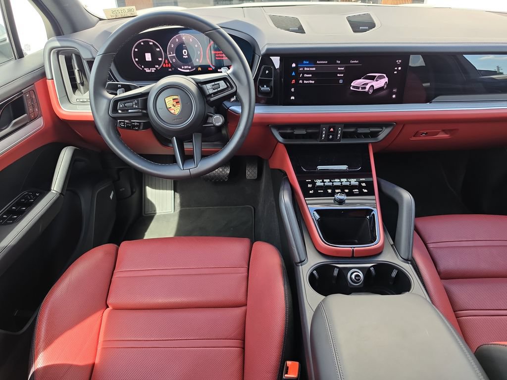 Used 2024 Porsche Cayenne AWD/4WD image 14