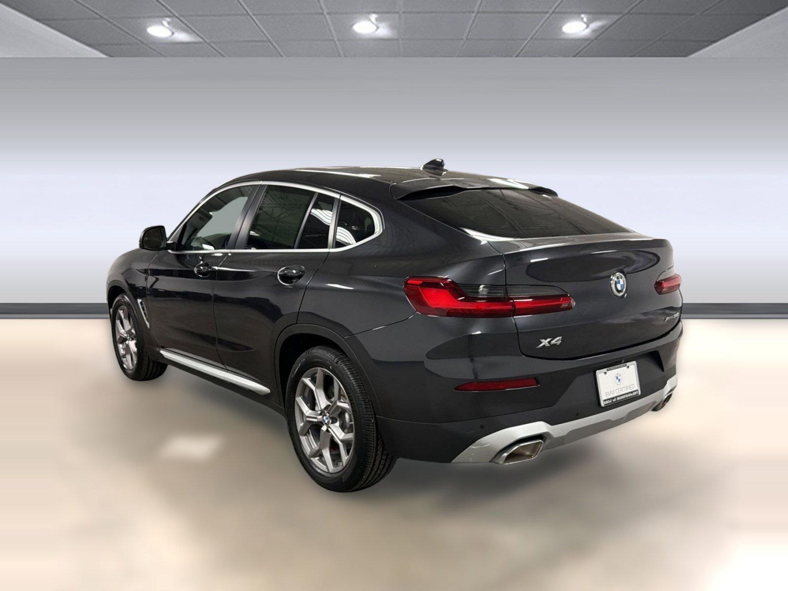 Certified 2023 BMW X4 xDrive30i w/ Premium Package image 3