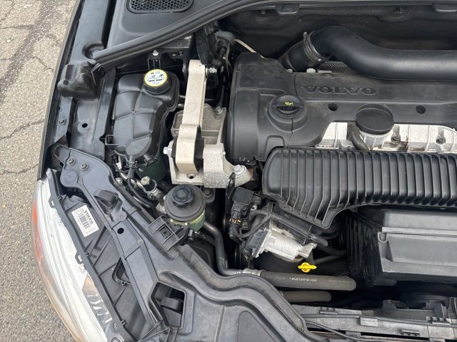 Used 2015 Volvo V60 T5 Cross Country image 27