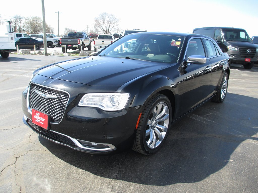 Used 2018 Chrysler 300 Limited w/ Safetytec Plus Group image 8