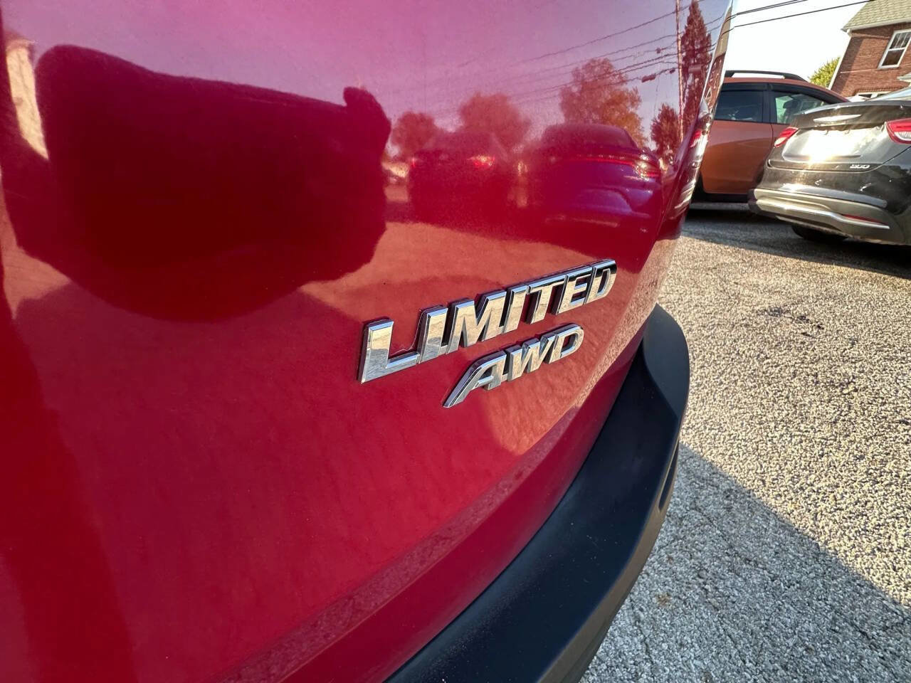 Used 2015 Toyota RAV4 Limited image 16