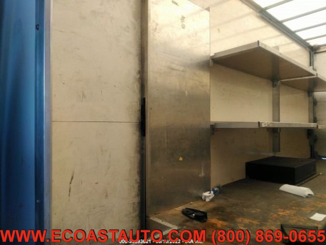 Used 2019 GMC Savana 4500 w/ Driver Convenience Package image 9