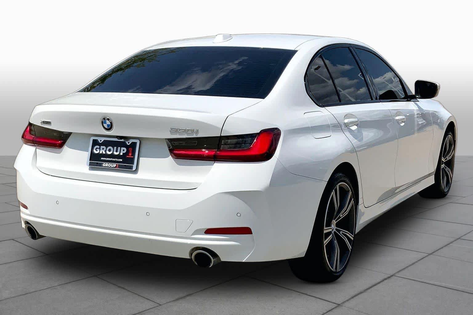 Used 2023 BMW 330i xDrive Sedan w/ Premium Package AWD/4WD image 12