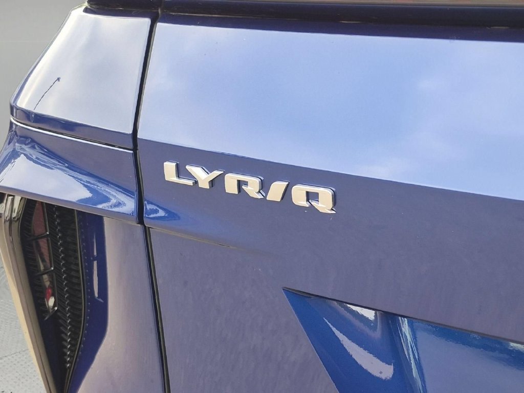 New 2027 Cadillac Lyriq Sport RWD image 31