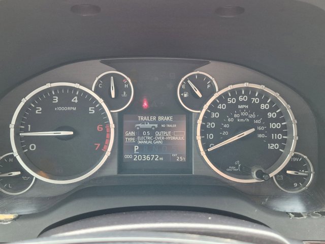 Used 2017 Toyota Tundra Limited AWD/4WD image 9