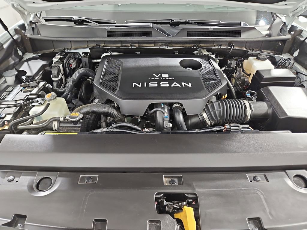 Certified 2025 Nissan Armada Platinum Reserve image 23