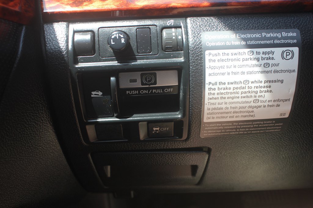 Used 2011 Subaru Outback 2.5i Limited AWD/4WD image 16