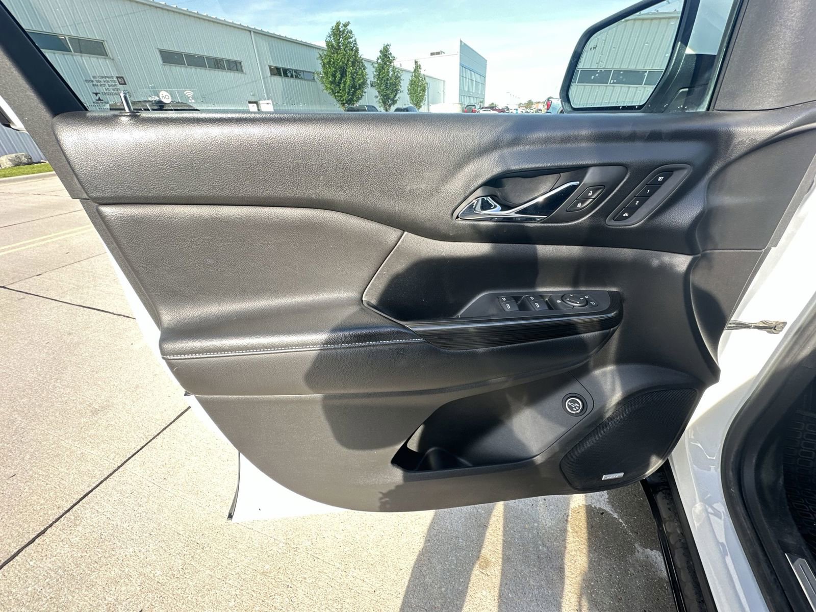 Used 2018 GMC Acadia SLT AWD/4WD image 22