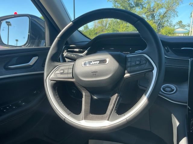 Used 2023 Jeep Grand Cherokee L Limited AWD/4WD image 22