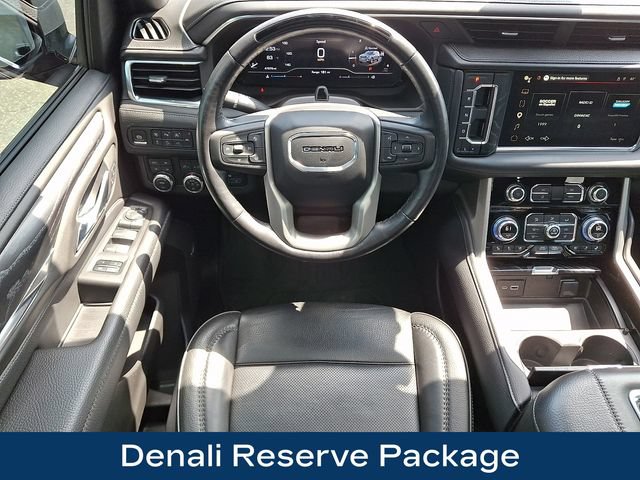 Used 2023 GMC Yukon XL Denali w/ Denali Reserve Package AWD/4WD image 3