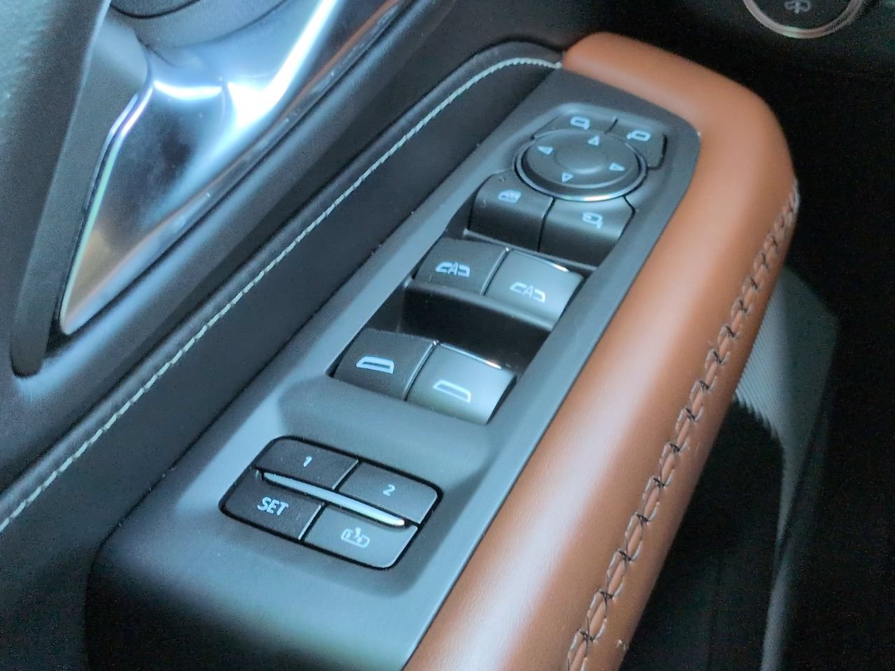 Used 2023 GMC Yukon XL Denali Ultimate AWD/4WD image 26